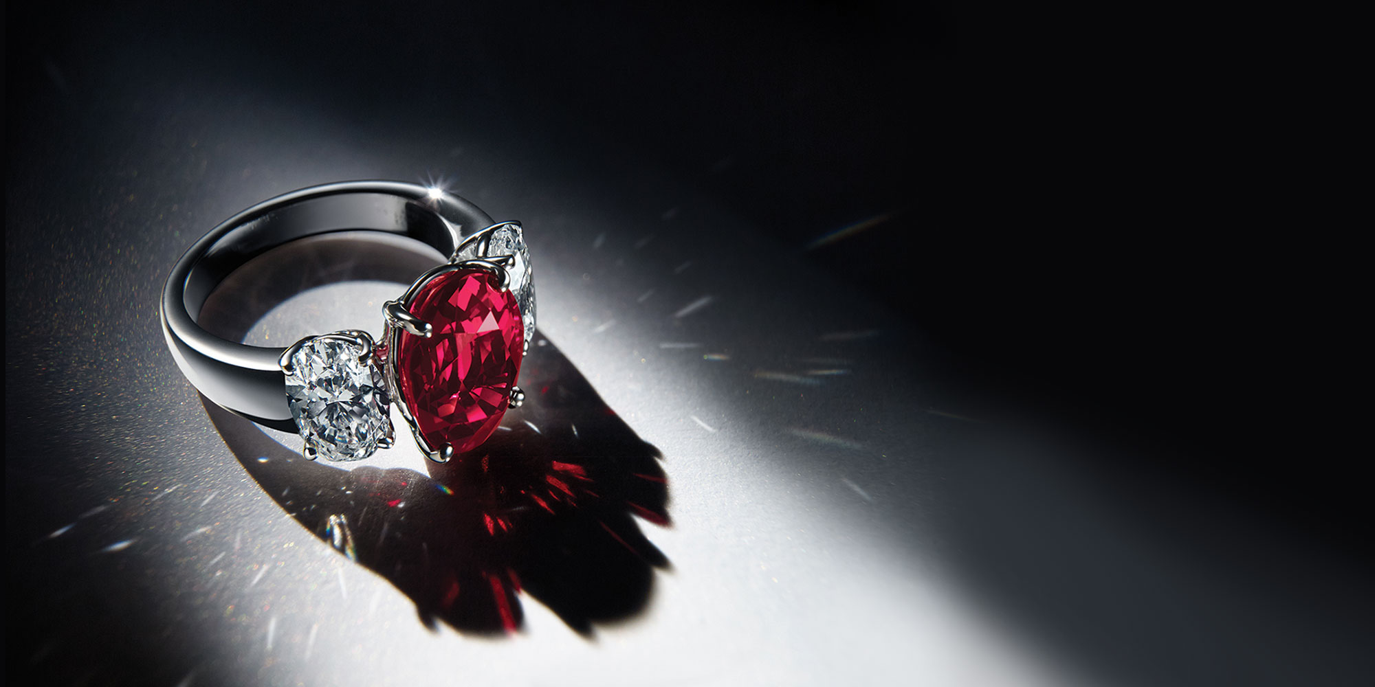 Pigeon-blood Ruby ring with Diamonds | SUEN